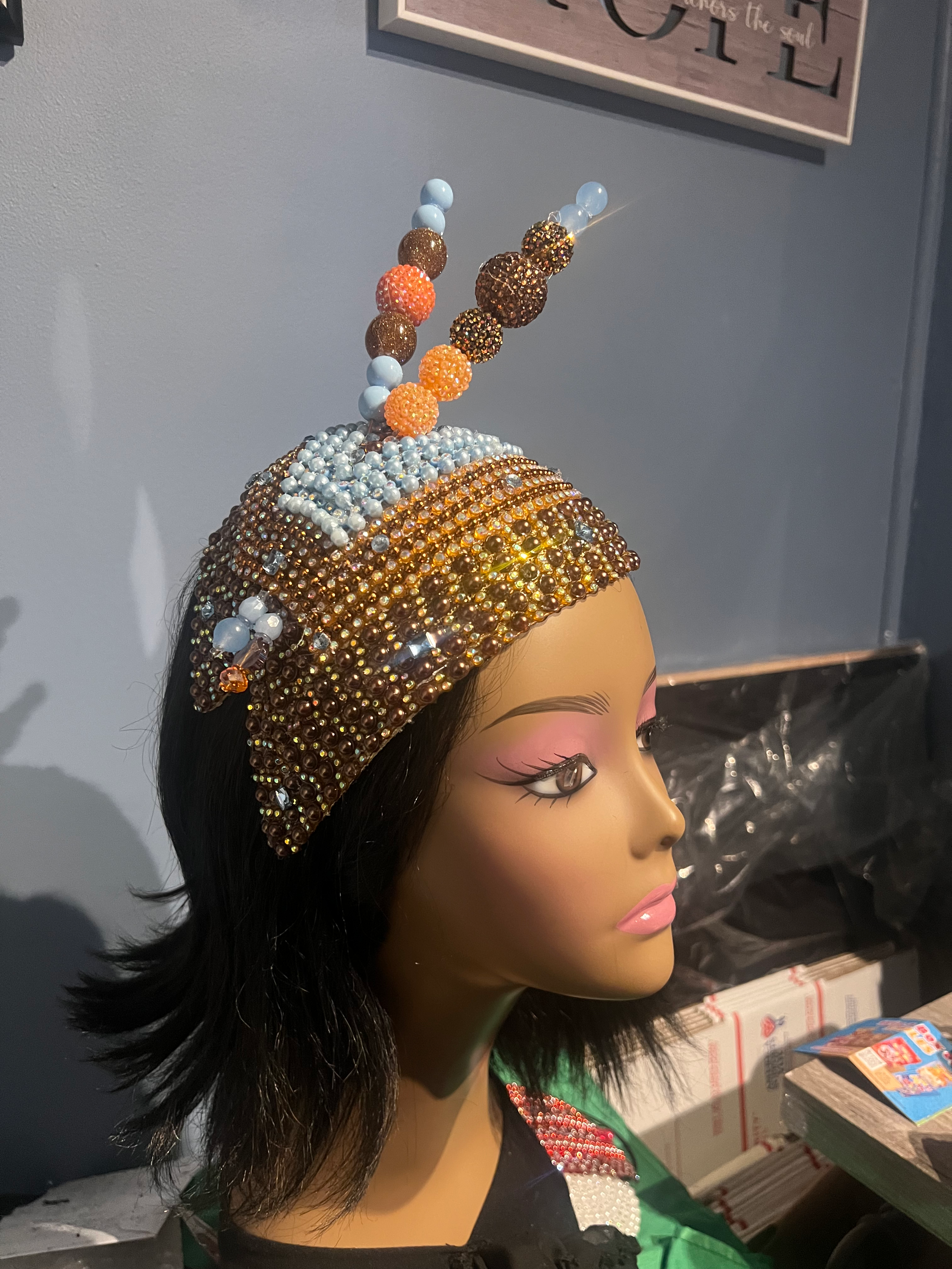 Cap 2 point fascinator with double hatpin