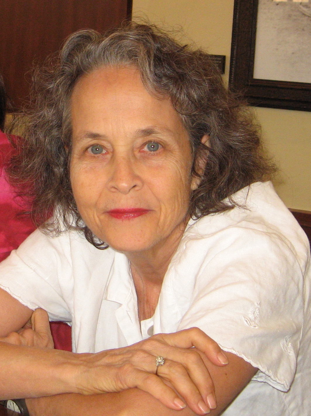 Writer: Linda Curtis