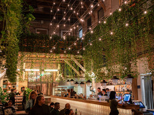 Review of Mazel-Tov in Budapest