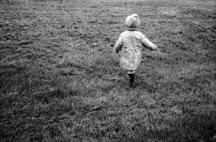Marie dans les près.jpg