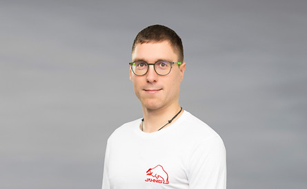 Tom, weißes T-Shirt-be.jpg