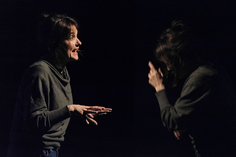 Actress : Sarah Toogood