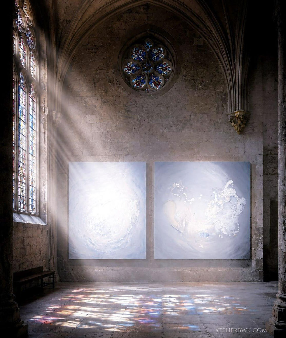 Visualisation du cycle STATUS EXISTENTIAE : tableaux ANIMA MUNDI 2021 et LUX AETERNA 2026 Atelier BWK dans un espace sacré virtuel, lumière de la rosace gothique et des vitraux créant un arc-en-ciel au sol, peinture haptique, art spirituel