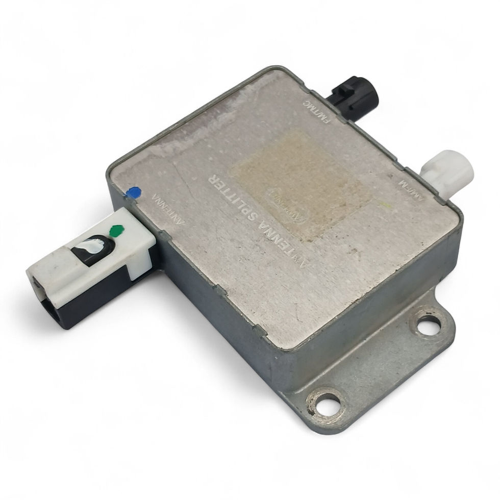 Mercedes C-Class W204 AM/FM TMC Antenna Splitter Module 059339 (2012)