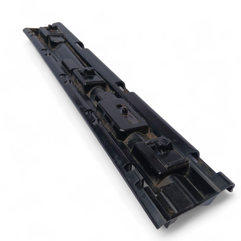 BMW X1 F48 Front Left Side Skirt Bracket Holder OEM 7332329