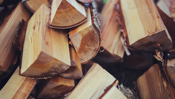 Kiln Dried Hardwood Logs 40L Bag