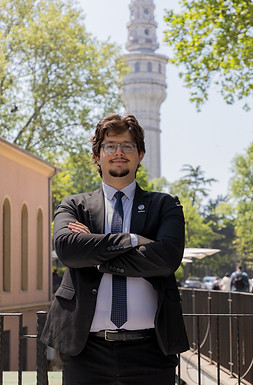 Umut Işık Usluyer.jpg