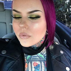 Today’s work #motd 💄 using all _maccosmetics products except for the highlight is from _katvondbeau