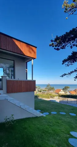 8db0976a-082f-4c02-b9f4-cf34af595e60