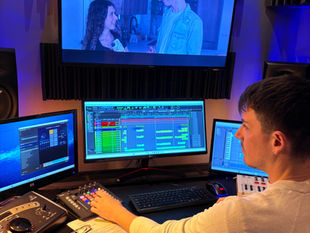 Rubén Gallardo composes the soundtrack of Ídolo