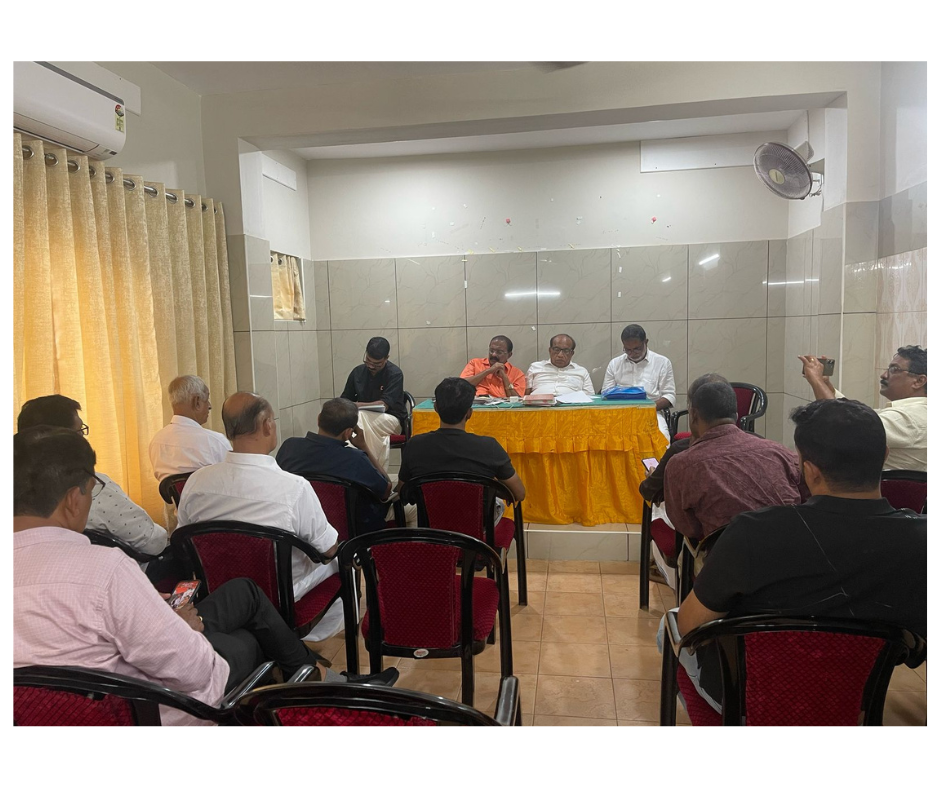 2025 ആഗസ്റ്റ് 3 ന് കോഴിക്കോട് വെച്ച് നടക്കുന്ന ഫയർവർക്ക്സ് ഡീലേഴ്സ് അസോസിയേഷന്റെ സംസ്ഥാന കൺവെൻഷന് മുന്നോടിയായി സംസ്ഥാന കമ്മിറ്റി യോഗം 2025 ജൂലായ് 24ന് വ്യാഴാഴ്ച ഉച്ചക്ക് 2.30 ന് കോഴിക്കോട് നളന്ദ ടൂറിസ്റ്റ്ഹോമിൽവെച്ച് നടന്നു.