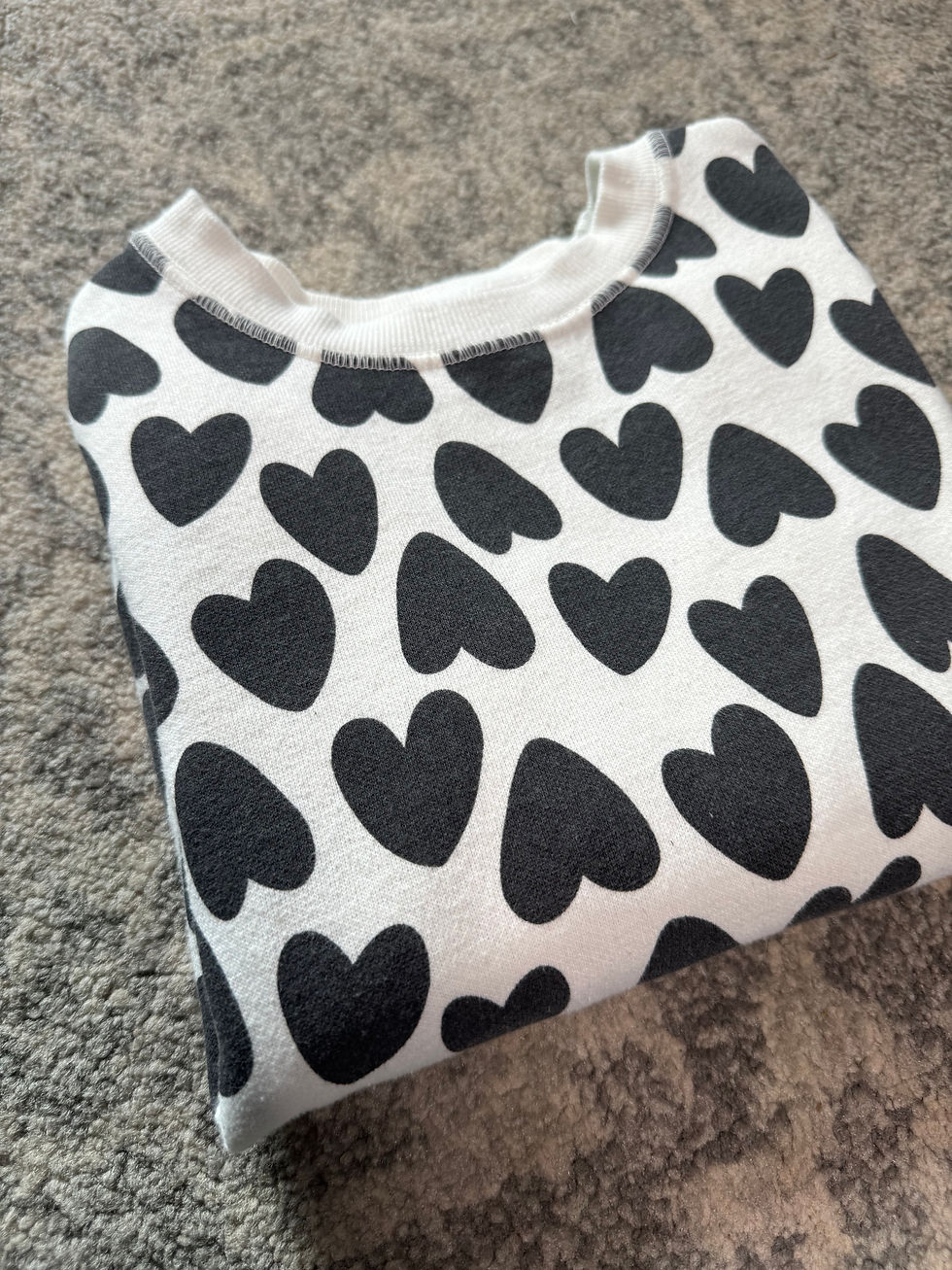 Thumbnail: Black Heart Sweatshirt Kids M (7/8)