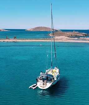 Small group,pass by Delos,swim in Rhenia,snap LVenice, free trans