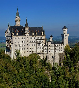Neuschwanstein Castle and Linderhof Palace Day Trip from Munich