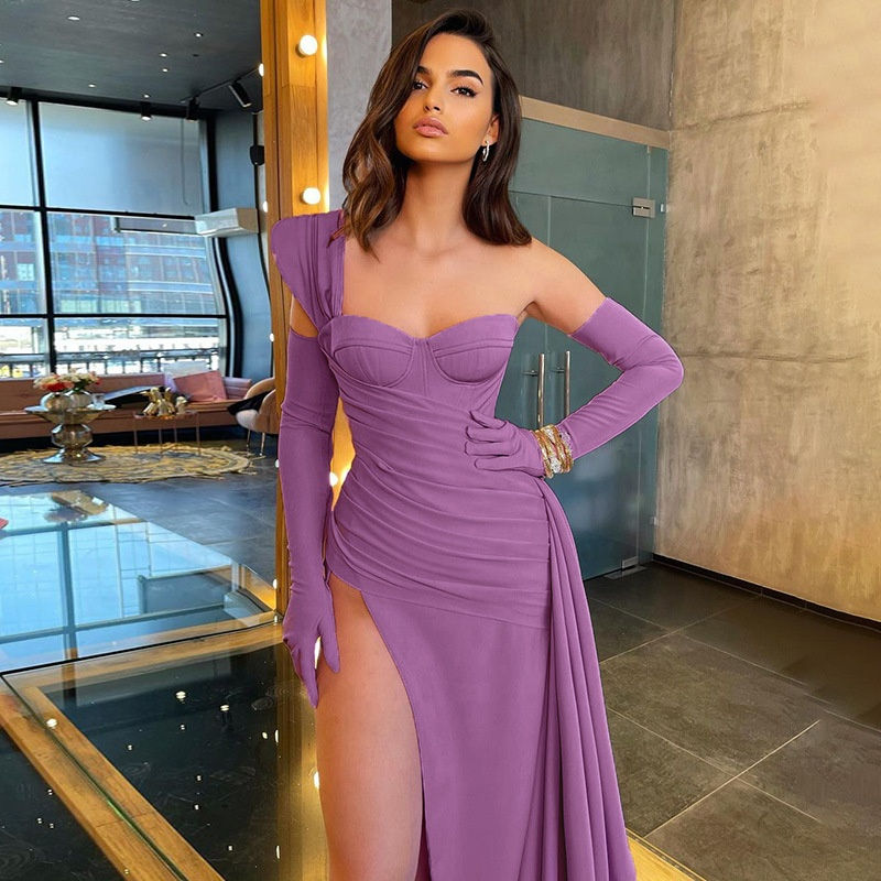 Miniatura: 𝕁𝕖𝕤𝕤𝕚𝕔𝕒 ℂ𝕠𝕣𝕤𝕖𝕥𝕖𝕕 𝕄𝕖𝕤𝕙 𝔻𝕣𝕒𝕡𝕖 𝔾𝕠𝕨𝕟