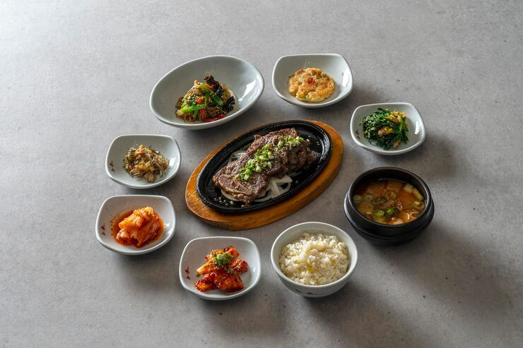 집밥 1-2인 세트 (Single/Couple meal set, 1 Main soup, 1 main dish, 1 side dish) 