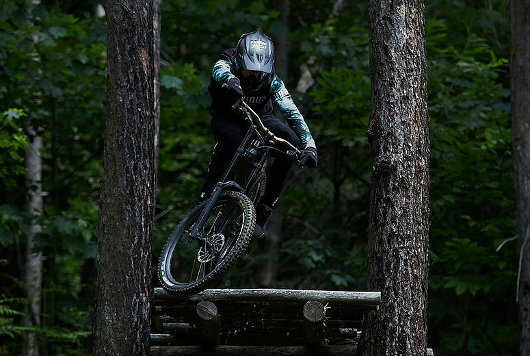 mtb-downhill.jpg