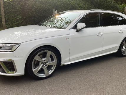 AUDI A4 AVANT S LINE