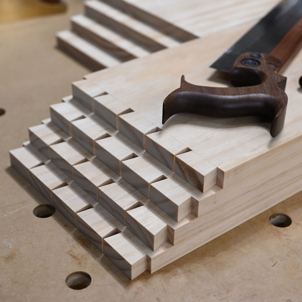 Drum Sander Cabinet 4 Drawer Dovetails DSC_1488.JPG