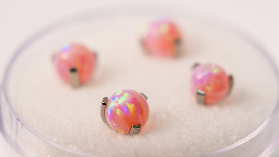 Thumbnail: Threadless Titanium 3 Claw Set with 4mm Synthetic Opal - Light Pink 3