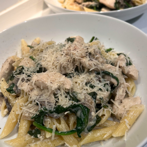 Creamy garlic chicken pasta