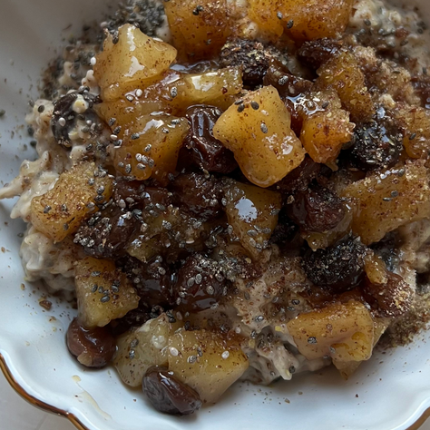 stewed apple & cinnamon oats