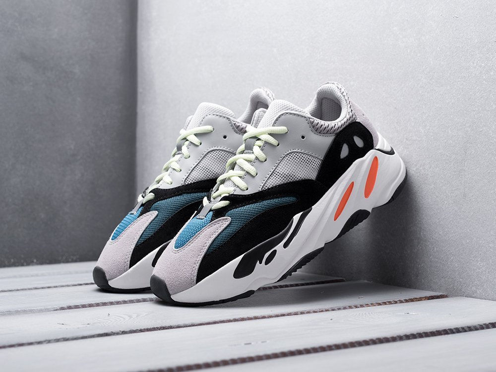 Кроссовки Adidas Yeezy Boost 700