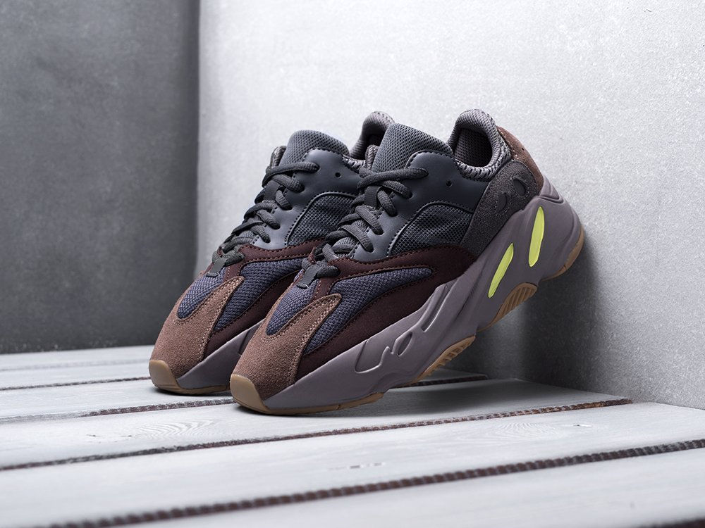 Кроссовки Adidas Yeezy Boost 700