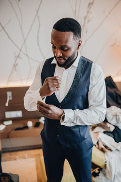 Getting Ready Bräutigam im Atlantic Congress Hotel Essen