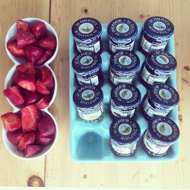 Un beau ptit cadeau de marraine qui sait à quel point j'aime la confiture 👌🏼❤ #confitures #summer