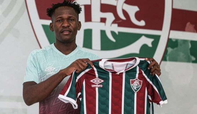 FUTEBOL: FLUMINENSE APOSTA EM JOGADOR ANGOLANO PARA REFORÇAR O TIME SUB-23