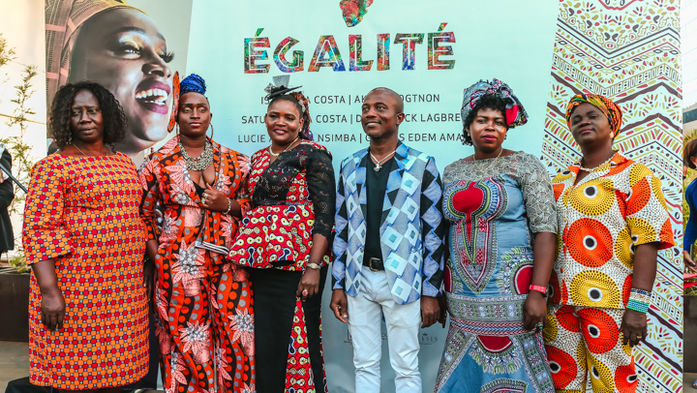 ESTILISTAS AFRICANOS REFUGIADOS CONQUISTAM MERCADO DE BRASÍLIA