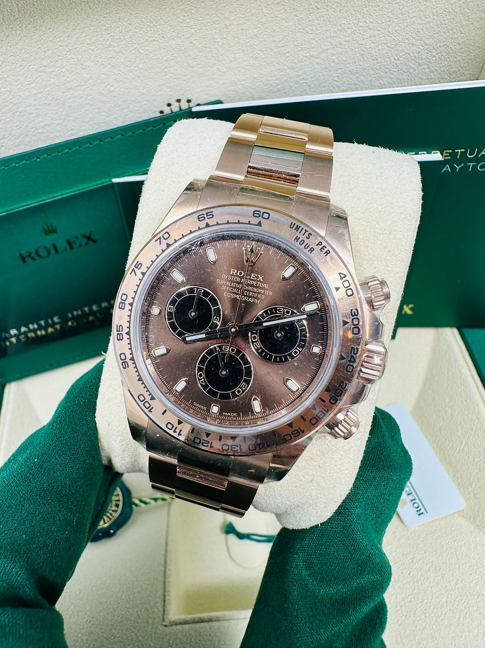 Thumbnail: Rolex Cosmograph Daytona Chocolate Dial Rose Gold Bracelet 116505 Complete Set