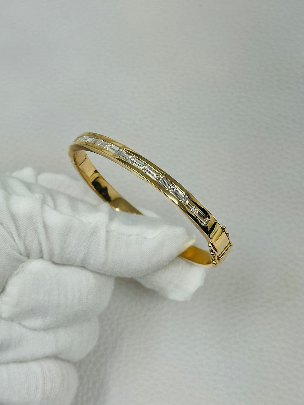 Thumbnail: Alexandra Jules Rose Gold Classic Diamond Bangle *Retail $18,0000*
