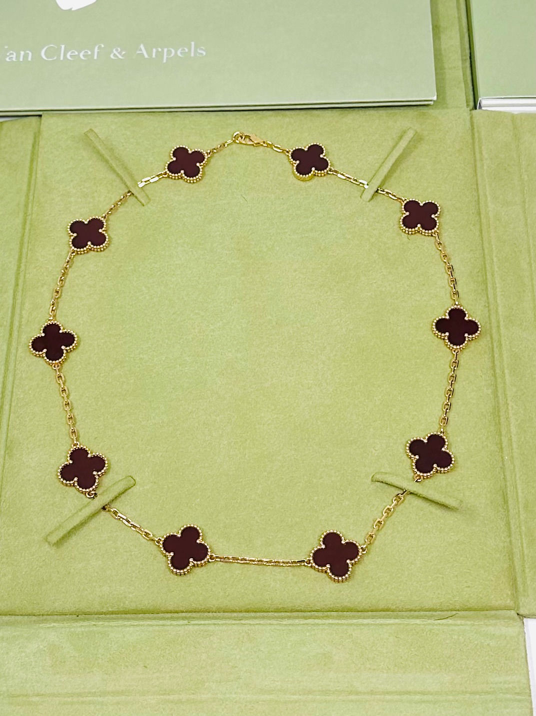 Van Cleef & Arpels Vintage Alhambra Necklace 10 Motifs Yellow Gold Carnelian