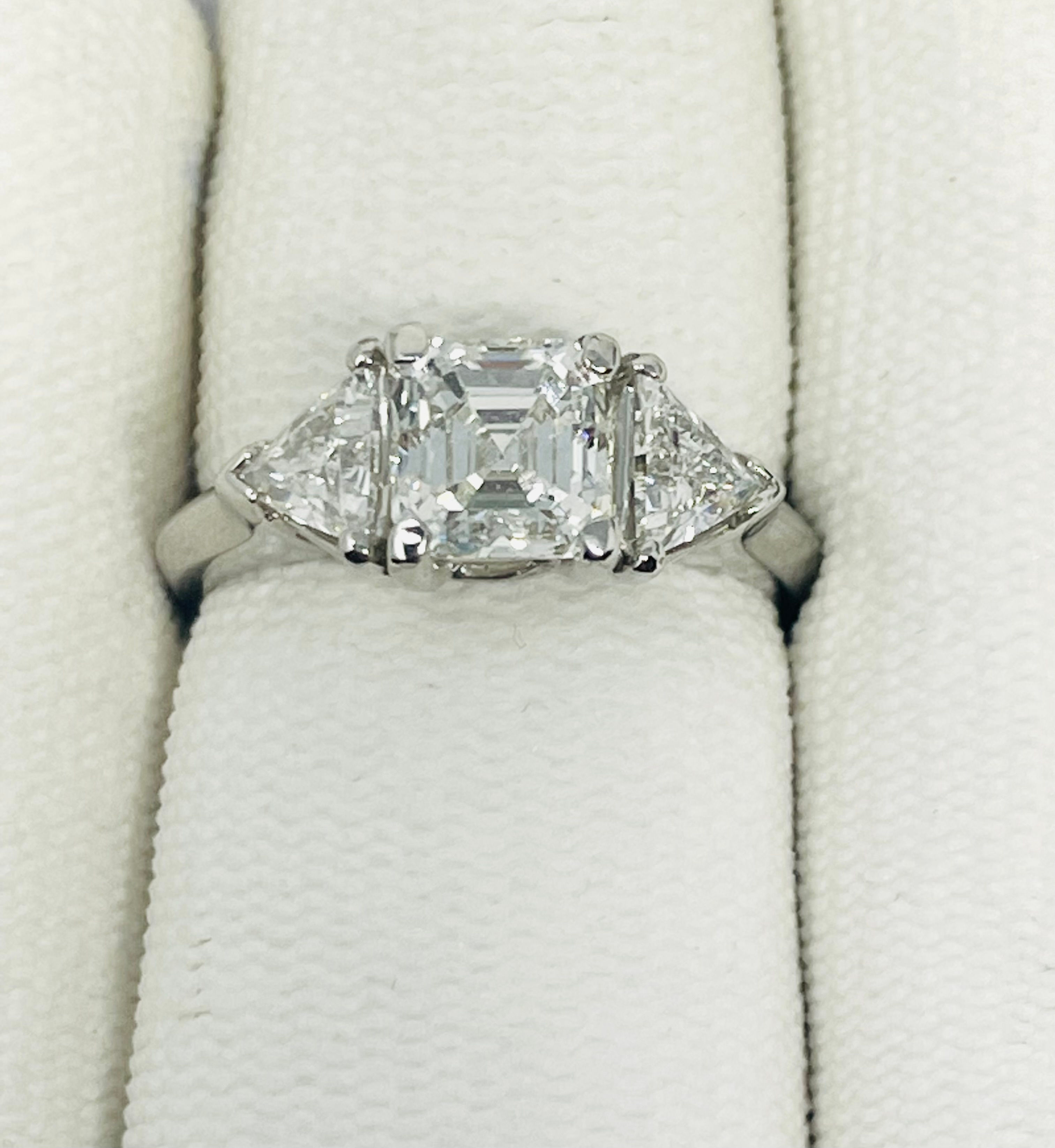 Gucci Platinum 2.01ctw Emerald Cut VVS Quality Diamond Ring