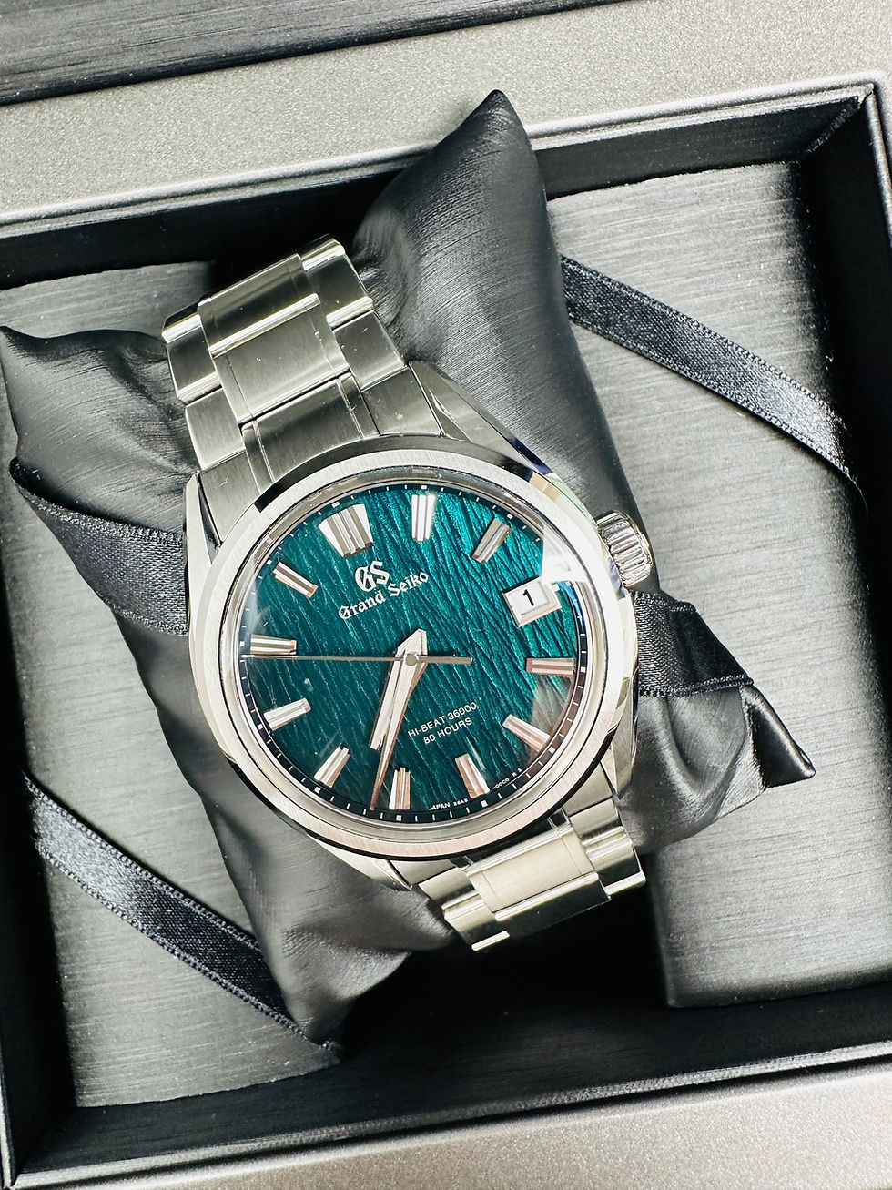 Thumbnail: Grand Seiko Evolution 9 Hi- Beat Green Birch Dial SLGH011 Boutique Edition