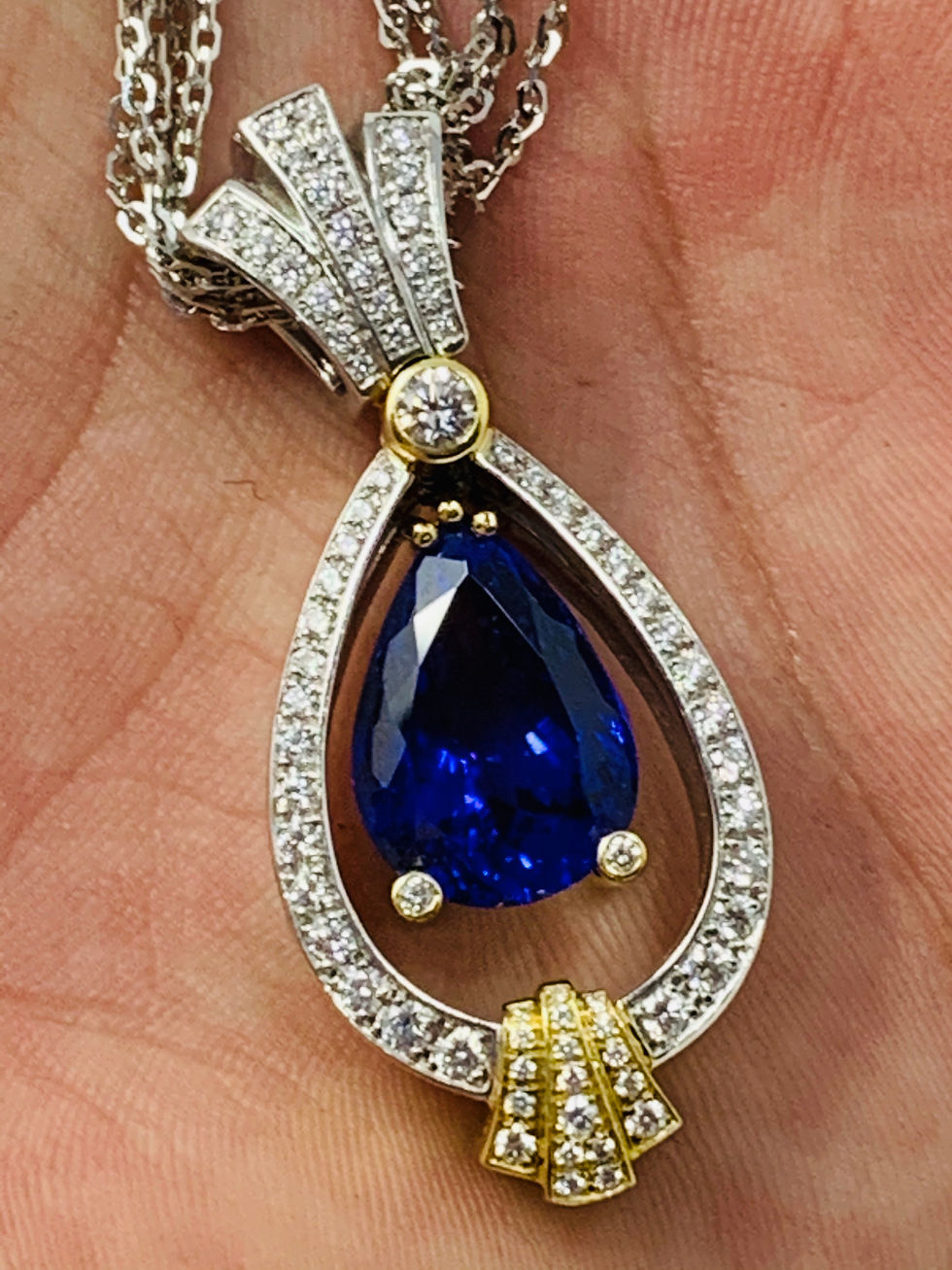 Thumbnail: 18K White Gold High End Tear Drop Vivid Tanzanite With VS Diamonds Necklace GIA