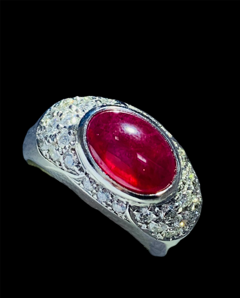 Thumbnail: 18K White Gold Bakarat Cabochon Ruby Diamond Ring