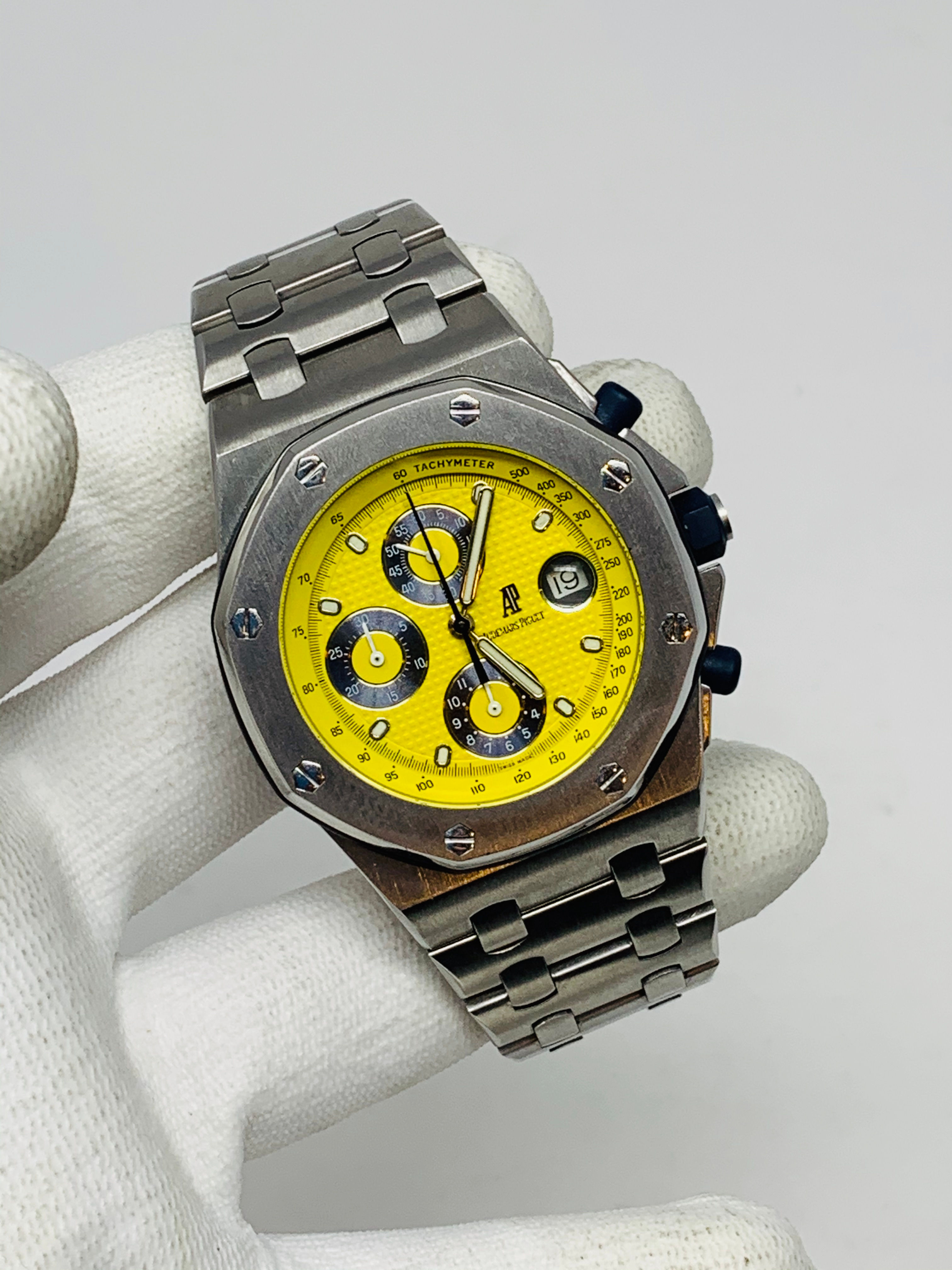Audemars Piguet Royal Oak Offshore Chronograph Rare Yellow Themes Dial