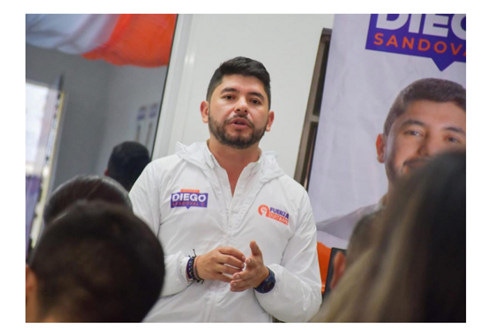 Fuente: Imagen tomada de la cuenta oficial de Facebook de Diego Sandoval