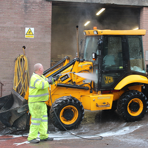 Rhinowash static pressure washer in action