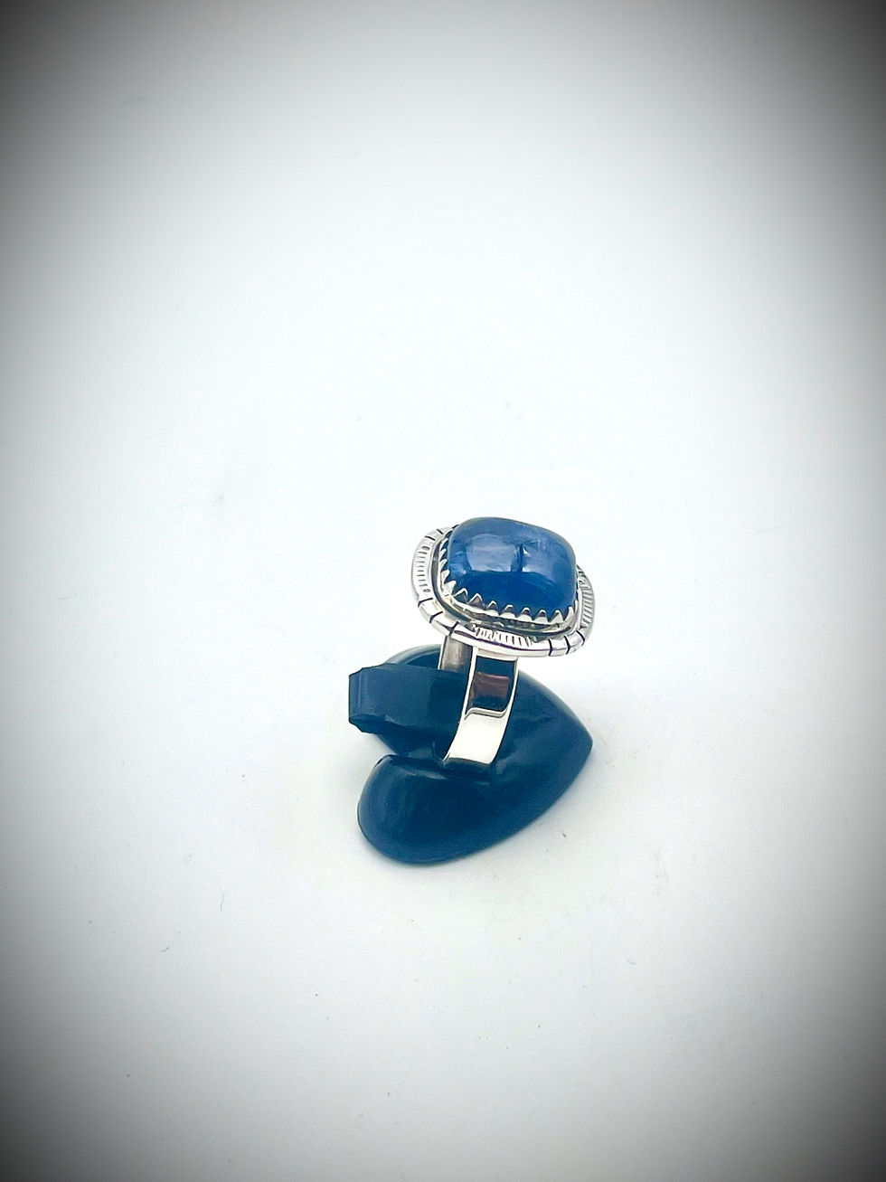 Miniature : Cyanite  RST 3/19