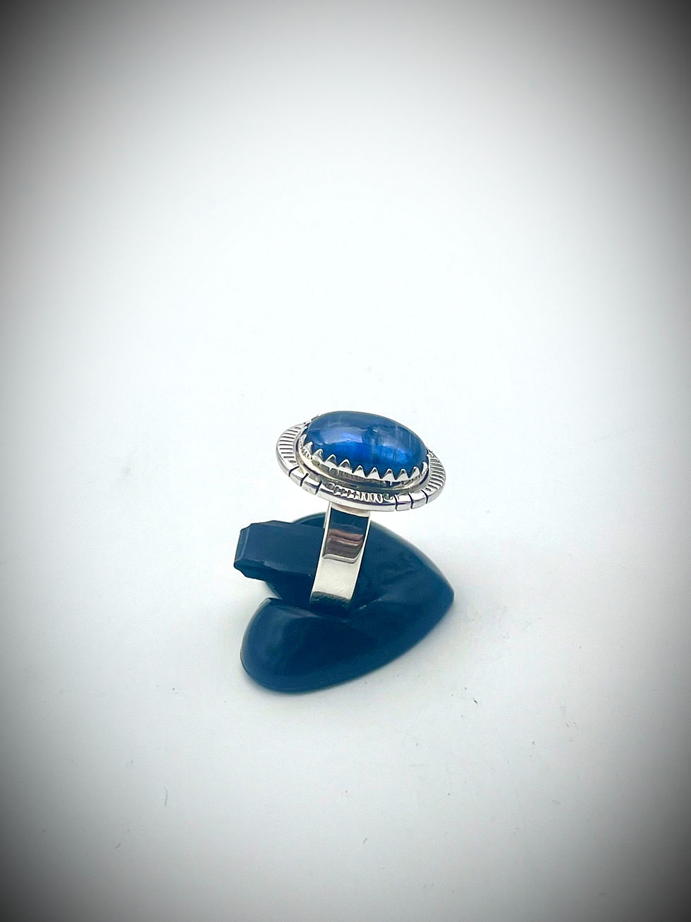 Miniature : Cyanite  RST 3/21