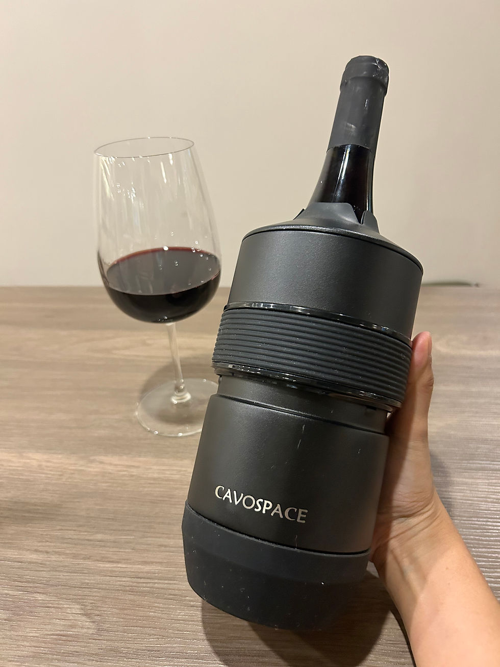 ภาพขนาดย่อ: นวัตกรรมใหม่ Wine Chiller ที่จะเปลี่ยนประสบการณ์การดื่มไวน์ของคุณ