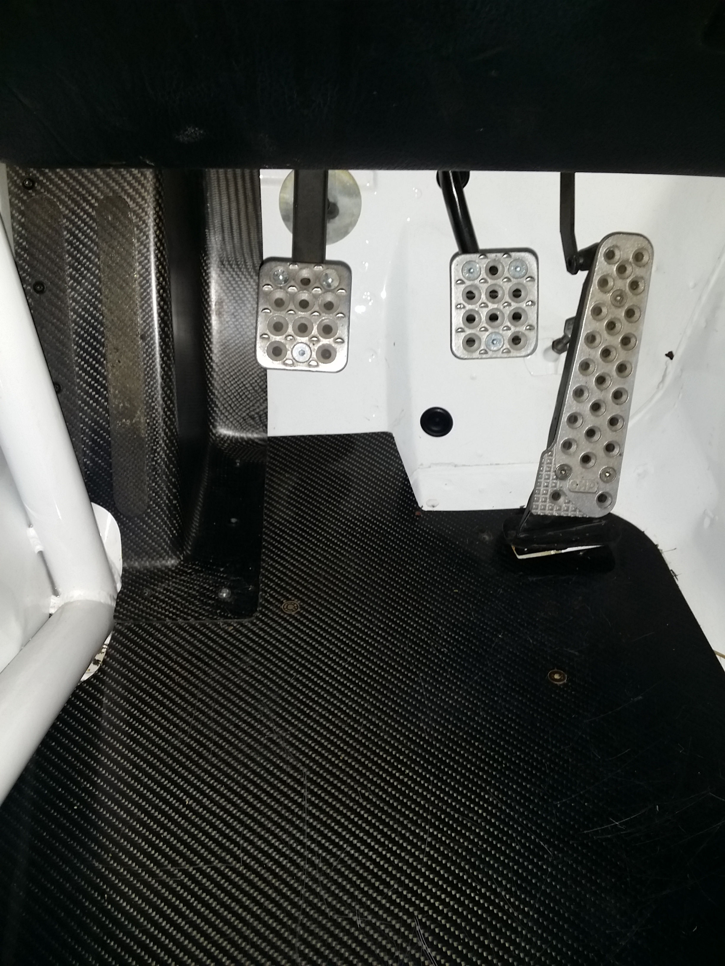 Repose pied en carbone