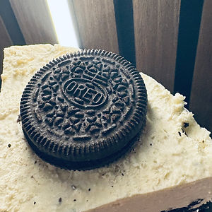 Oreo cheesecake slice