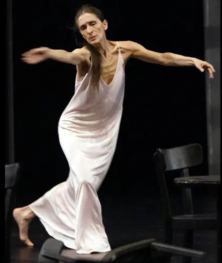 thumb-cover-pina-bausch-sacre-du-printemps-hommage-ballet.webp
