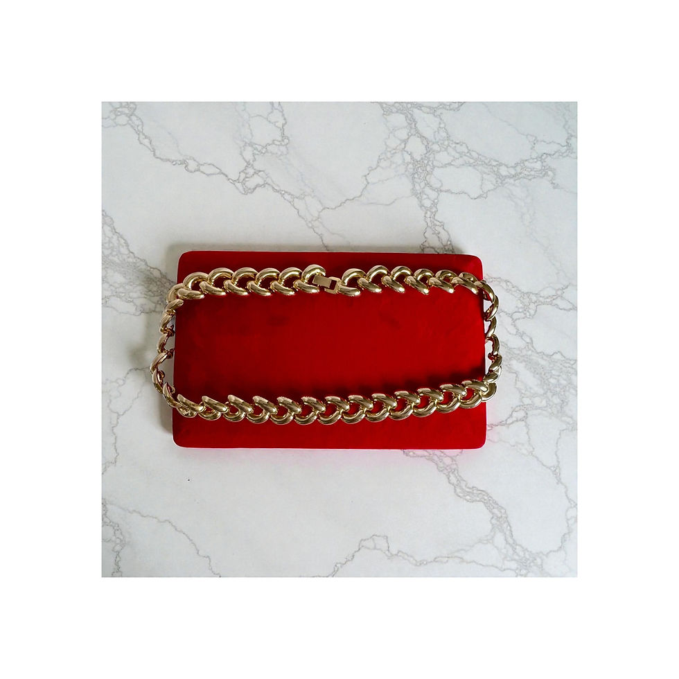 Thumbnail: Fabulous Vintage Champagne Pale Gold Chunky Necklace