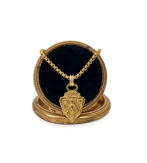 アクセサリー Gucci Old Crest Charm Necklace Gold Repurposed Vintage Gucci Knight Gold Crest Charm Necklace